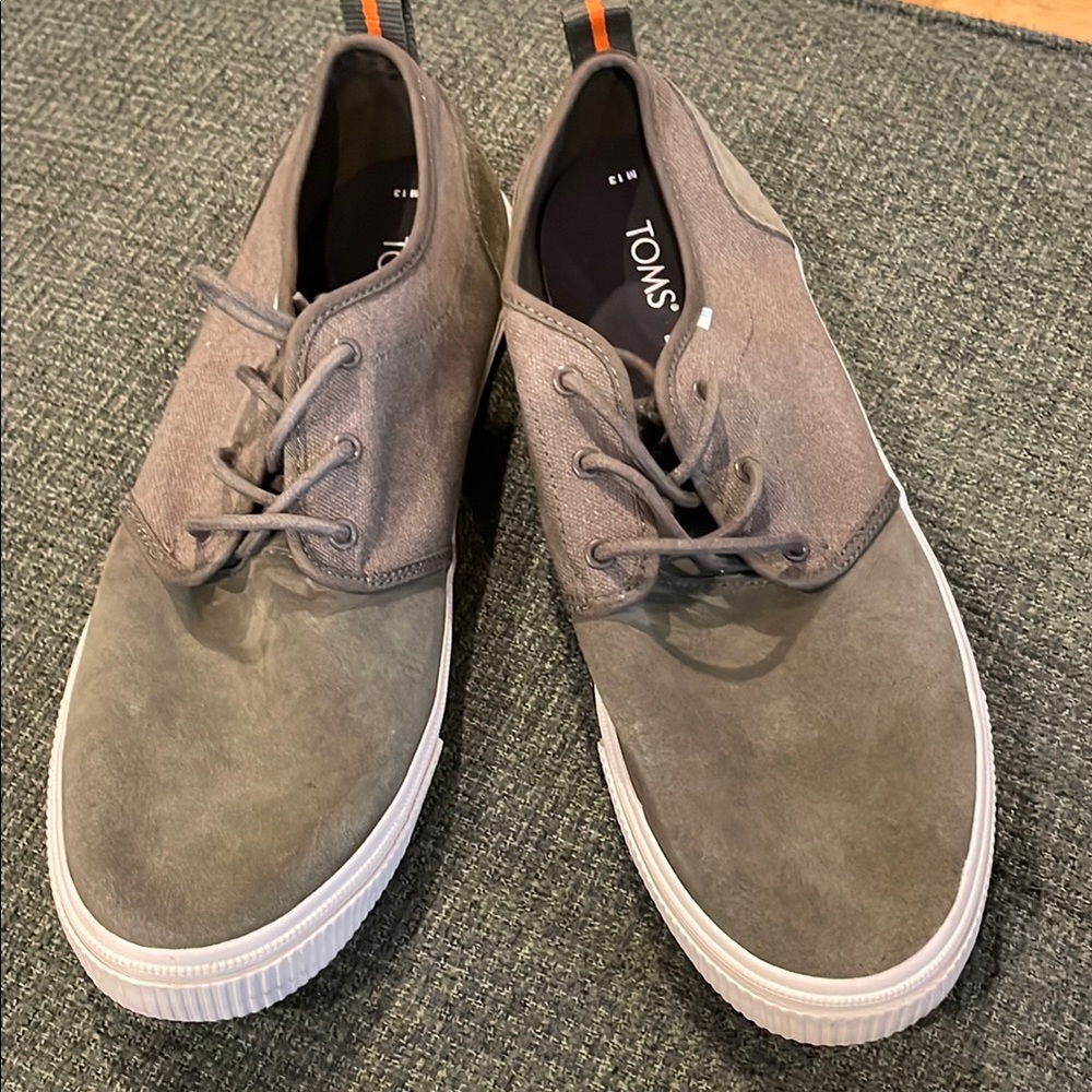 TOMS Men's khaki green sneakers (sz 13)